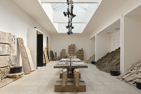 Læs om Biennale