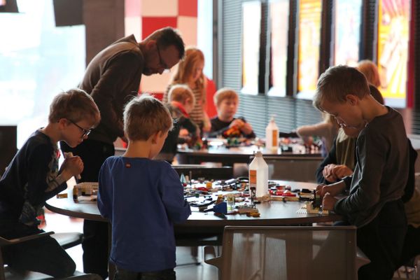 Læs om Leg arkitekt med Lego